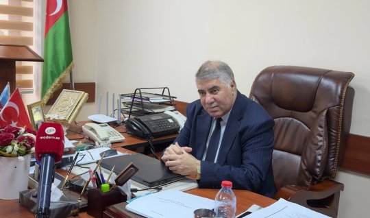 Dilçilik İnstitutunun direktoru: &ldquo;Yazıçılara tövsiyəm - çox yazmasınlar&rdquo; - MÜSAHİBƏ