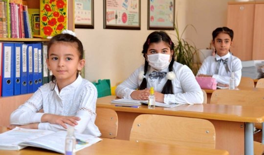 Обучение в школе в Баку ПРИОСТАНОВЛЕНО