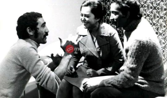 Bir şəklin tarixçəsi - Rasim Balayev Vəfa Fətullayevanı qucaqlamaqdan niyə çəkinmişdi...