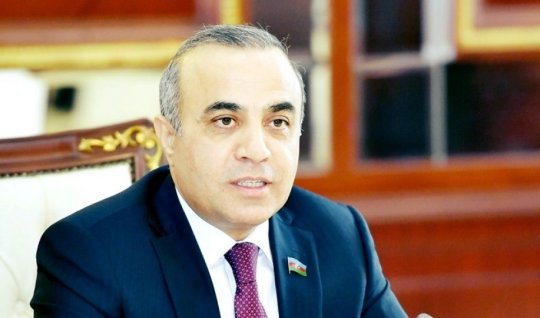 Deputat o adamların cərimələnməsini təklif etdi