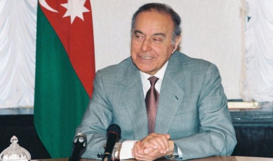 Ulu Öndər Heydər Əliyev: Müasir Azərbaycan dövlətçiliyinin memarı