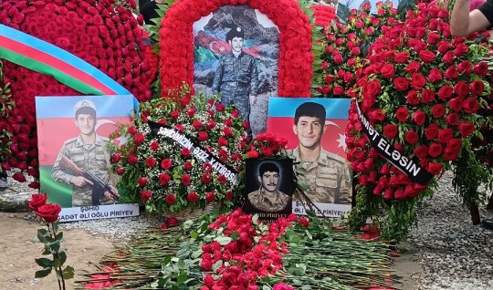 "Hamı mənə gözaydınlığı verdi" - 31 il sonra dəfn olunan şəhidin qardaşı