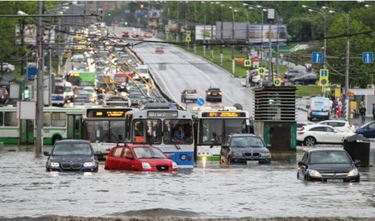 Torrential rain paralyzed Moscow