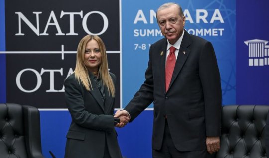 Erdoğan'dan NATO liderlerine sıra dışı hediye: Başbakan reddetti - FOTO