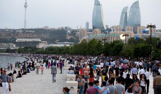 Azərbaycanda hər 100 nəfərdən 88-i internetdən istifadə edir