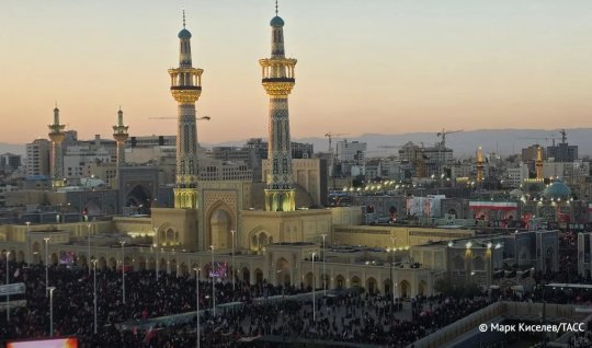 علی خامنه‌ای به خاک سپرده شد