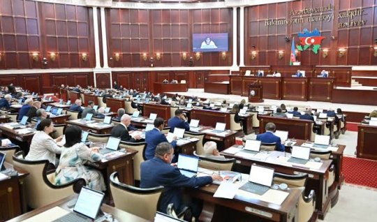 Deputatlar arasında yeni qanun layihəsinin adı fikir ayrılığı yaratdı