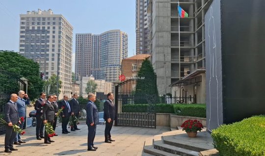 Sığınacaqda qaldıq, hər saat raket atılırdı&nbsp;- Ukraynaya gedən deputatımız