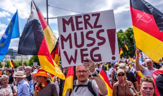 Almanya'da Merz hükümetine karşı protesto gösterisi düzenlendi - VİDEO