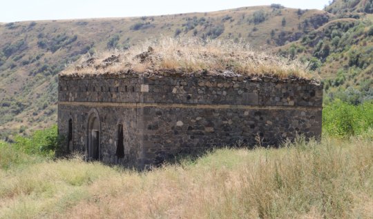 Azad edilmiş ərazilərdə 99 tarixi abidə ilə bağlı qərar verildi