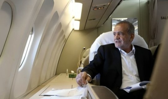هواپیمای پزشکیان نتوانست در تهران فرود بیاید - فرود اضطراری کرد