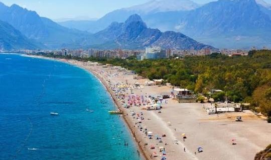 Deputat Antalyaya gedir