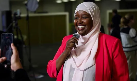Refugee from Somalia elected to replace prime minister in Britain