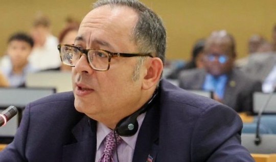 Vazirlik Sulton Hojiyevni tabrikladi