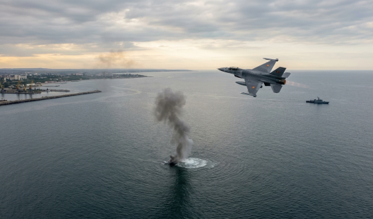 Ruminiya F-16 samolyotlari bilan ikkita uchuvchisiz uchoqni urib tushirdi – NATO yig'ilish o'tkazadi