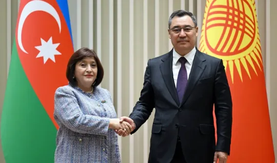 Sadir Japarov Sahiba Gafarovani qabul qildi