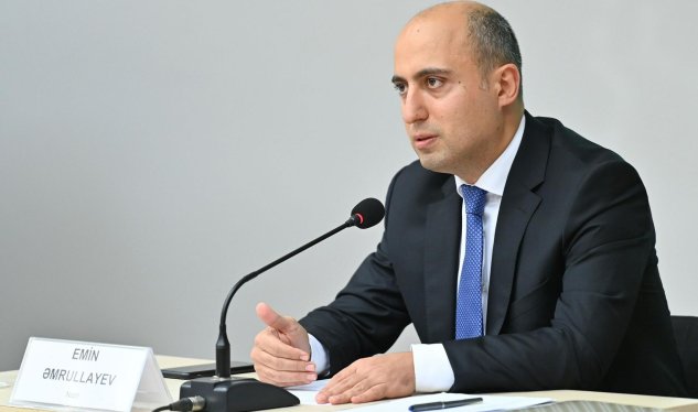 Müəllimi işə direktor götürsə daha yaxşı olar - Emin Əmrullayev