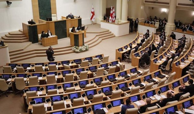 Gürcüstan parlamenti prezidentin vetosunu LƏĞV ETDİ