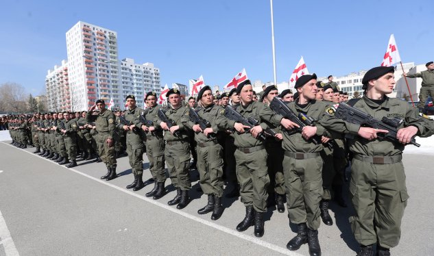 Gürcüstanda hərbi xidmət müddəti QISALDILIR