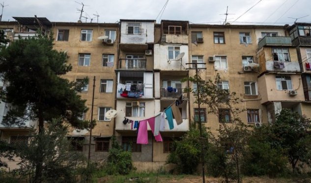 Köçkünlərin yaşadığı 185 mənzil əsl sahiblərinə qaytarıldı - RƏSMİ