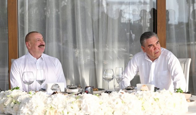 Liderlər birgə nahar etdilər