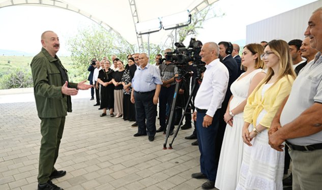 Prezidentin Xocalı sakinləri ilə səmimi söhbəti
