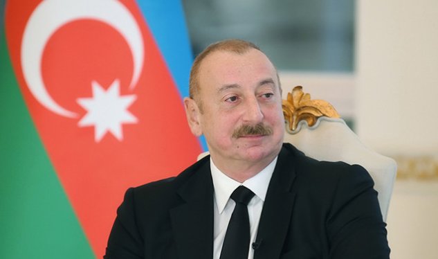İlham Əliyev perulu həmkarını təbrik etdi