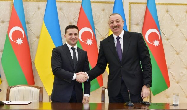 Zelenski İlham Əliyevə zəng etdi