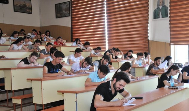 208 nəfər imtahansız universitetə QƏBUL OLDU