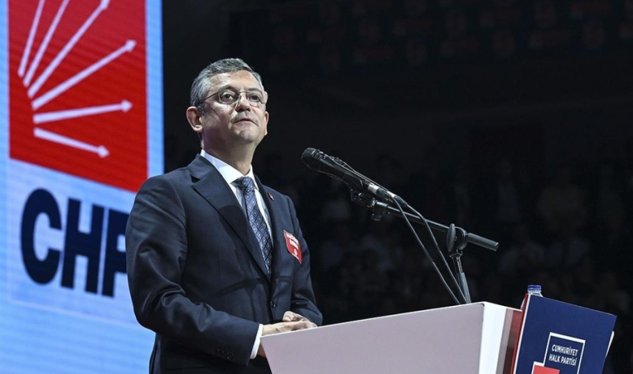 Özgür Özel yenidən CXP sədri seçildi