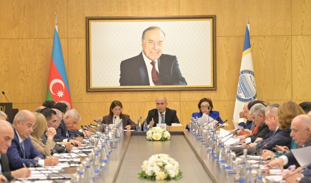 Emin Əmrullayev rektorları topladı - Universitetlərdəki vəziyyət müzakirə olundu