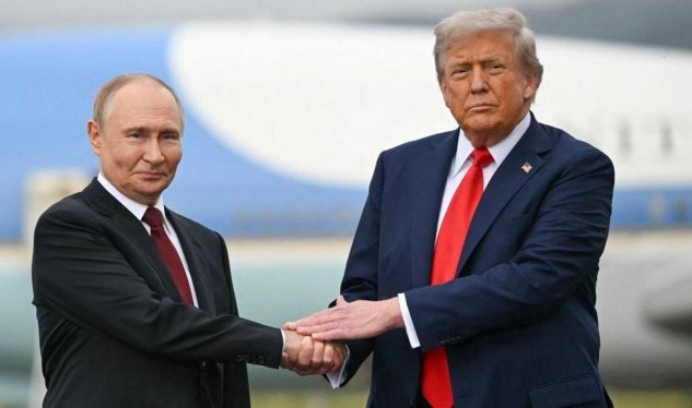 Trampla Putin 2 saatdan çox nə danışıblar?