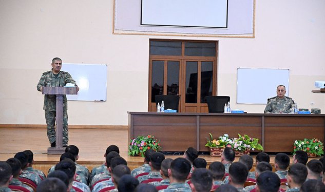 Zakir Həsənov Komandonun şəxsi heyyətinə tapşırıqlar verdi