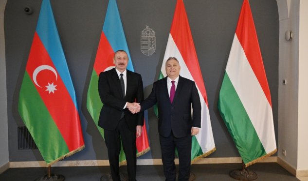 İlham Əliyev Orbanı təbrik etdi