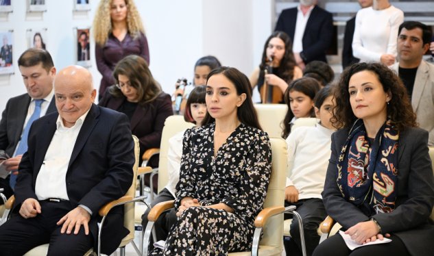 Leyla Əliyeva Bülbül adına orta məktəbdə - FOTOLAR