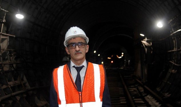 Prezident mətbuat katibini təltif etdi