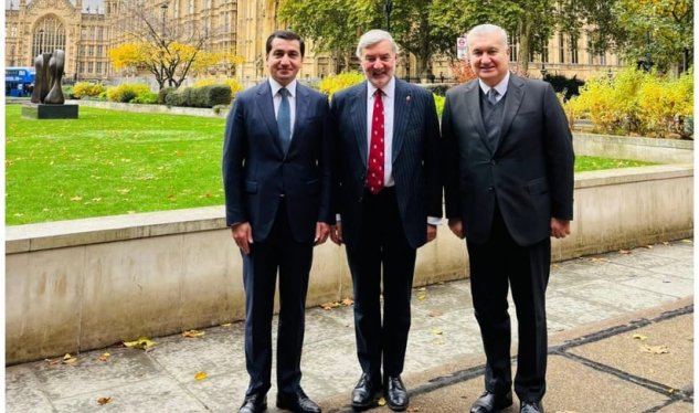 Hikmət Hacıyev Böyük Britaniyanın ticarət elçisi ilə görüşdü