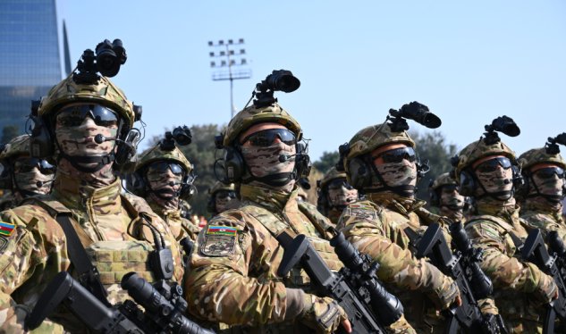 Bakıdakı paraddan möhtəşəm görüntülər - FOTOLAR