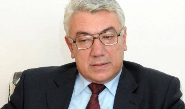 Eldar Namazov Prezident Aparatından qovulan bu tərçüməçidən bəhs edib - FOTOLAR