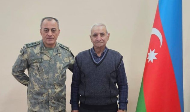 Hikmət Mirzəyev şəhid atası ilə görüşdü - FOTO