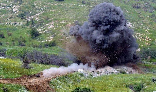 Ermənistanda iki hərbçi MİNAYA DÜŞDÜ