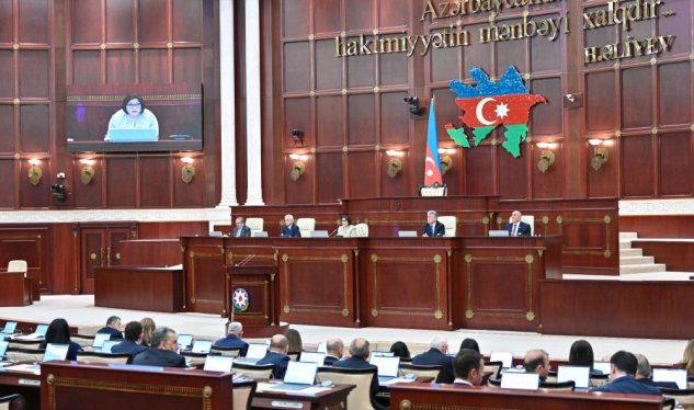 Deputatlar büdcəni müzakirə etməyə toplaşdılar