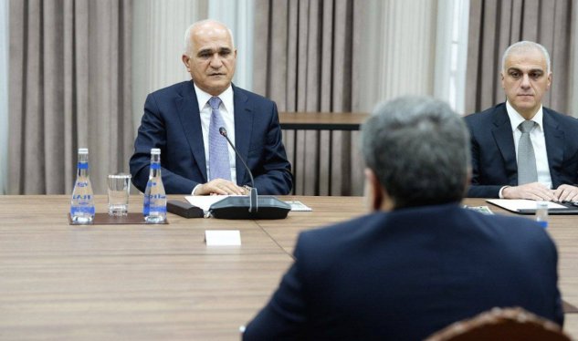 Şahin Mustafayev Əraqçi ilə nələri müzakirə etdi?