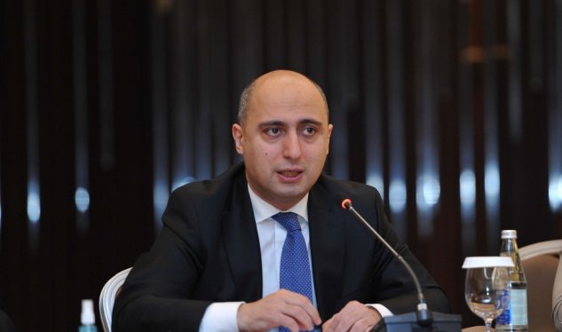 Tələbə sayı azaldılmalı təhsilin keyfiyyəti artırmalıdır - Nazir