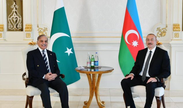 Şahbaz Şərif İlham Əliyevi təbrik etdi