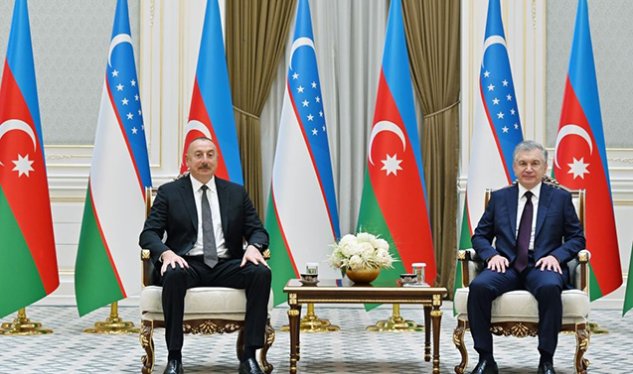 Şavkat Mirziyoyev İlham Əliyevə zəng etdi