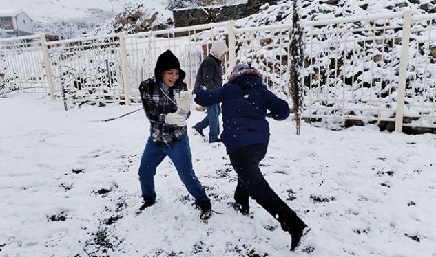 Kəlbəcərli uşaqların qar sevinci&nbsp;- GÖRÜNTÜLƏR