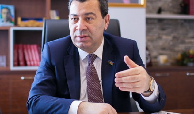 Səməd Seyidovun adından SAXTAKARLIQ