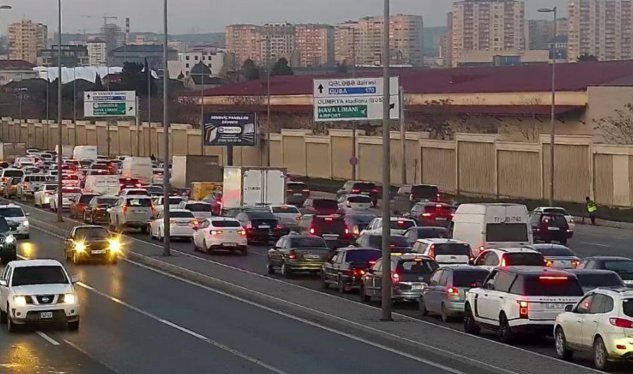 Bayram öncəsi Bakı yollarında TIXAC