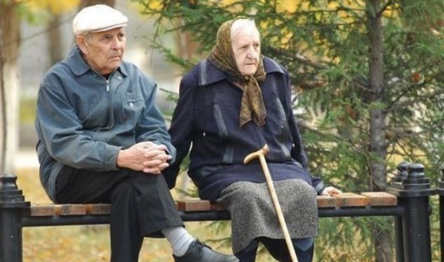 Azərbaycanda qadınlarla kişilərin&nbsp;pensiya yaşı bərabər olacaq